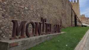 Stroll around the Old Town​ Montblanc Spain